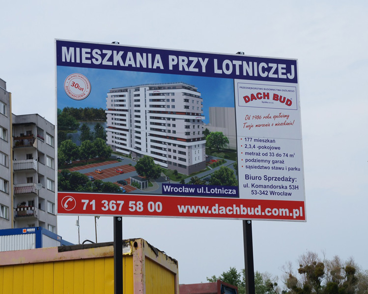 gdzie najlepiej umieszcza tablice reklamowe